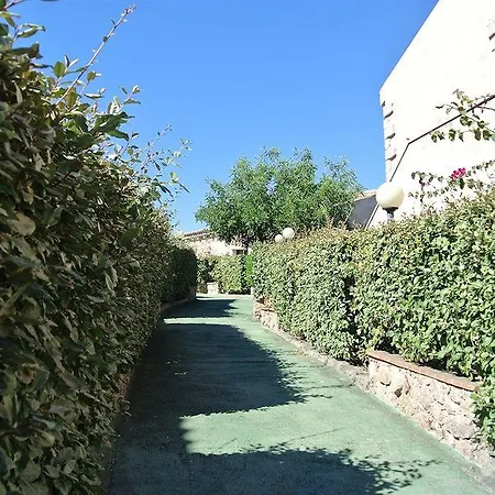 Costa Del Turchese Отель Бадеси