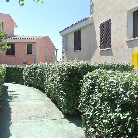 Отель Costa Del Turchese Бадеси